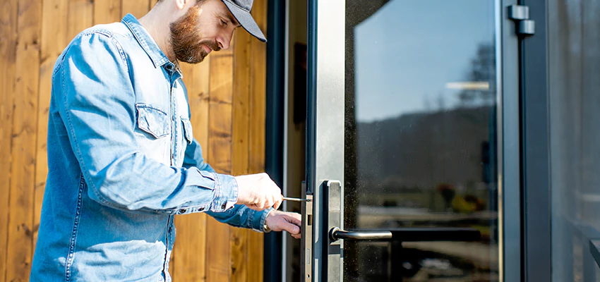 Frameless Glass Storefront Door Locks Replacement in Clark, NJ